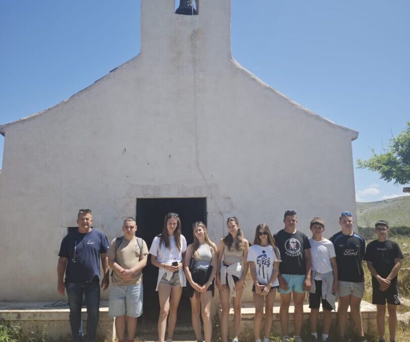 Tradicionalni posjet osmaša crkvi Gospe od Tarca