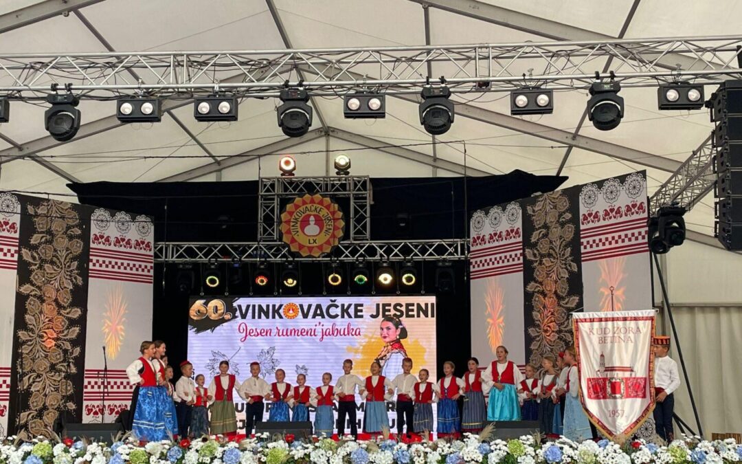 Učenici članovi KUD-a Zora iz Betine zablistali na manifestaciji Vinkovačke jeseni