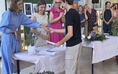Podjela svjedodžbi i nagrada učenicima osmih razreda
